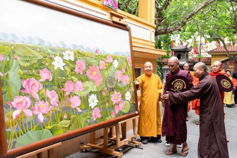 Myanmar's Supreme Patriarch visited Vietnam during Buddha's birthday 2024 - March