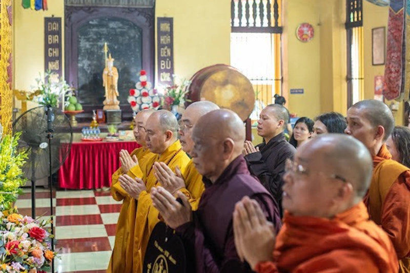 Myanmar's Supreme Patriarch visited Vietnam during Buddha's birthday 2024 - April