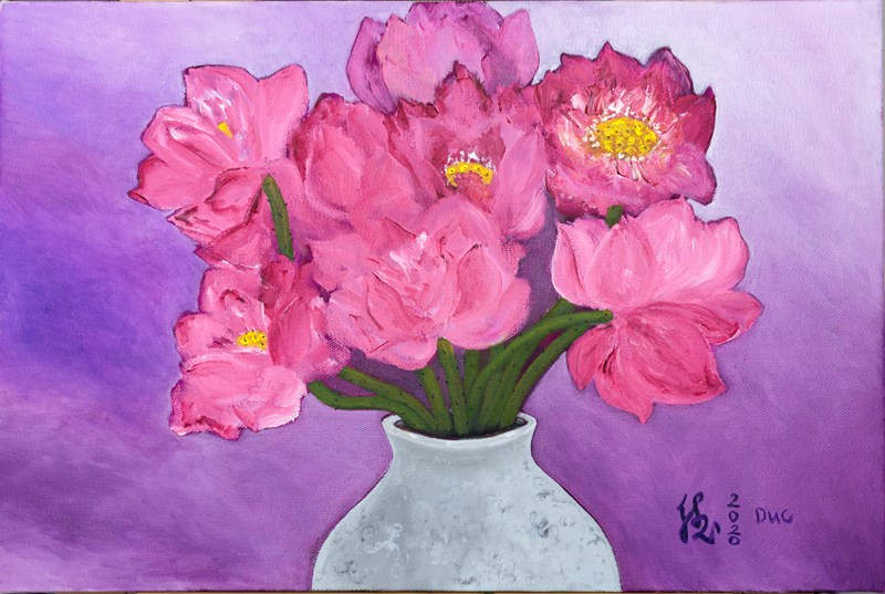 Mother's Day lotus painting by artist Nguyen Thi Kim Duc was created in 2020 with oil paints